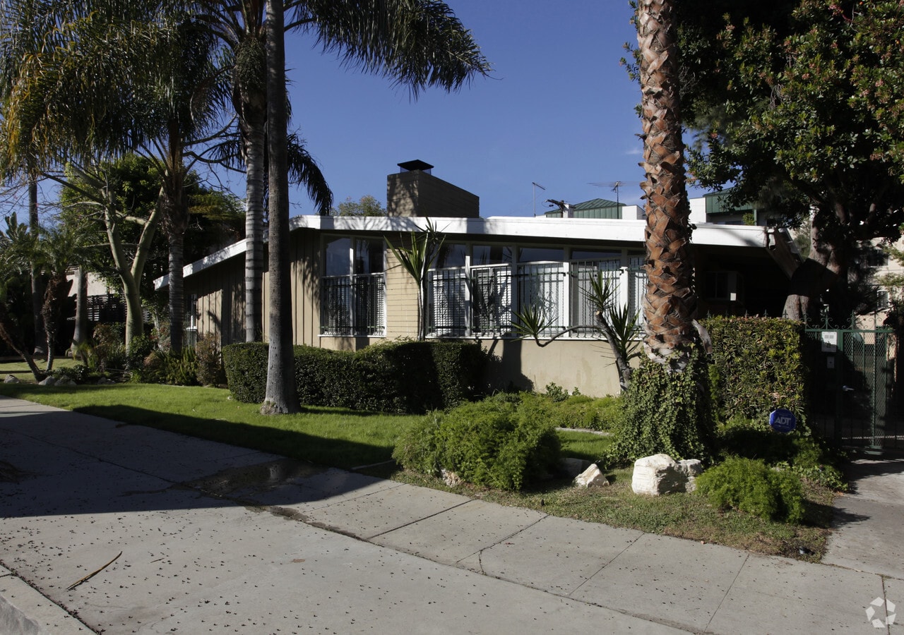 Foto principal - 12415 Archwood St