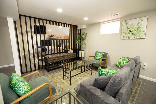 Photo - 3496 Lansdowne Dr Unidad #1