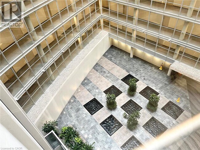 Photo - 650 Queens Quay W Unité 722