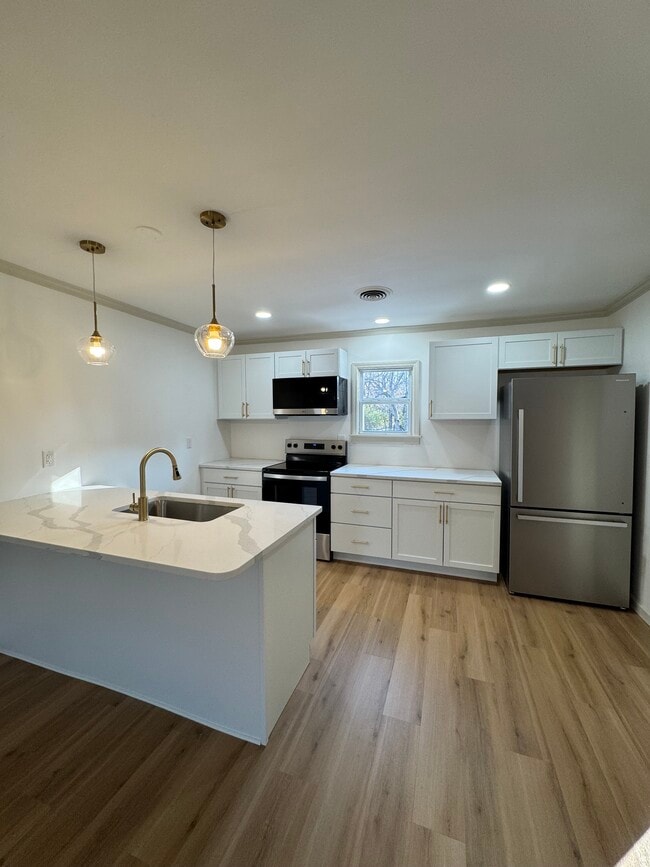 Photo - 815 N Ridge Ave