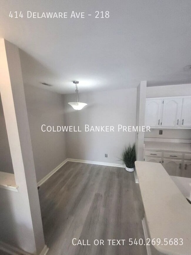 Photo - 414 Delaware Ave