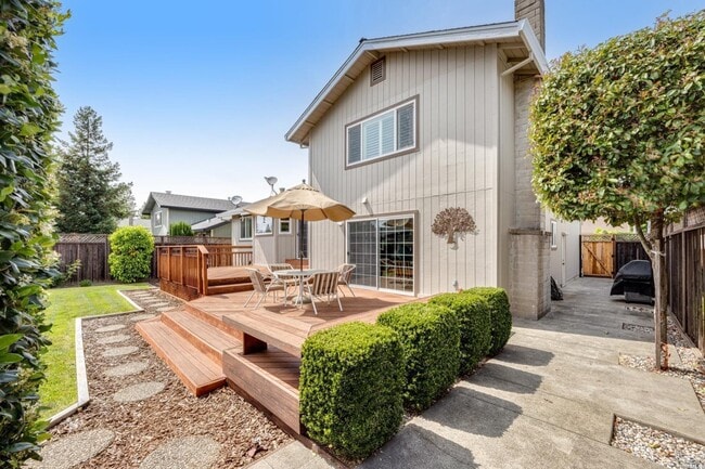 Photo - 1521 Genesis Ct