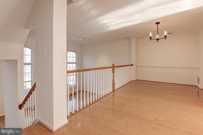 Photo - 1984 Crescent Park Dr