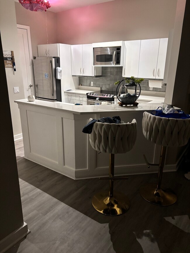 Photo - 3334 Peachtree Rd NE Unit 1710