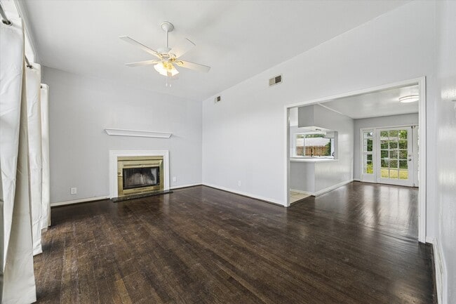 Photo - 4410 Kingfisher Dr