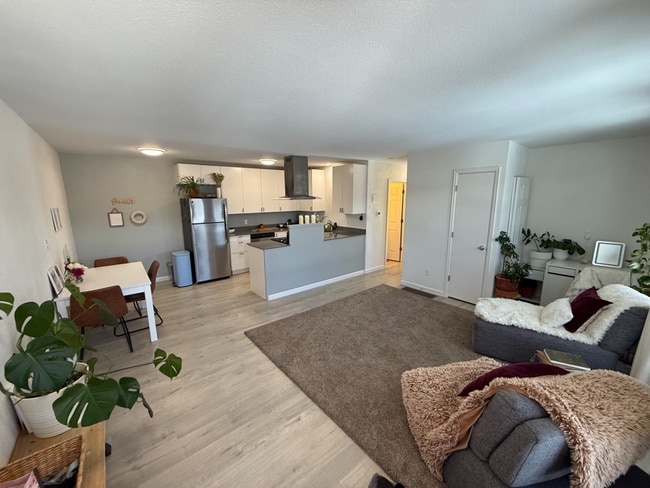 Photo - 1746 Azalea Dr Unit 4