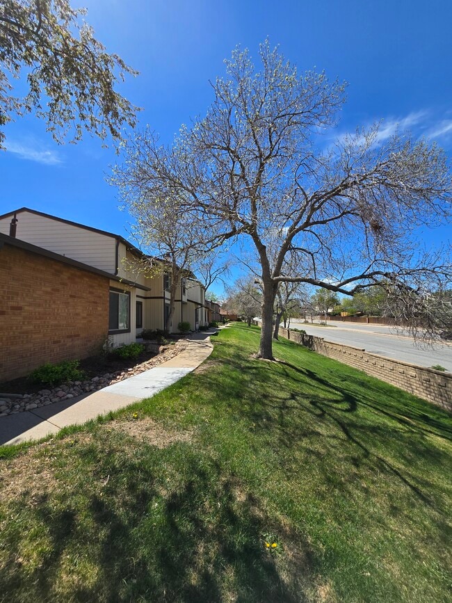 16045 E Ithaca Pl
