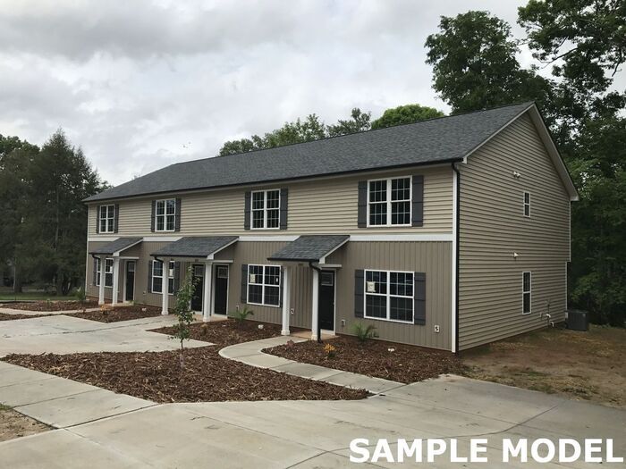 Newer! End unit townhouse in Kannapolis, NC!! - Newer! End unit townhouse in Kannapolis, NC!!