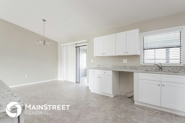 Photo - 604 Basingstoke Ct