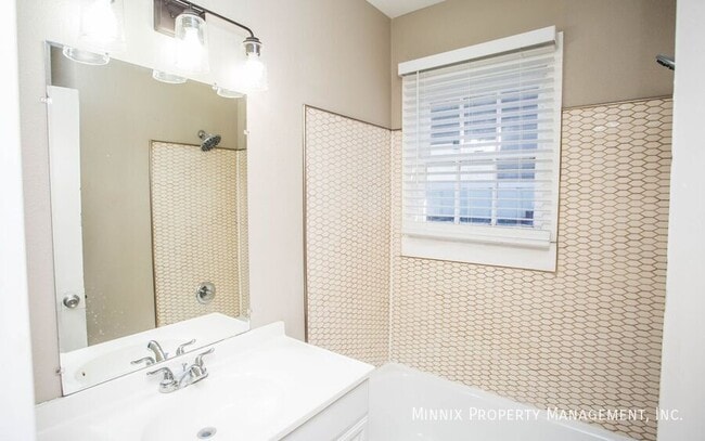 Photo - 2404 27th St