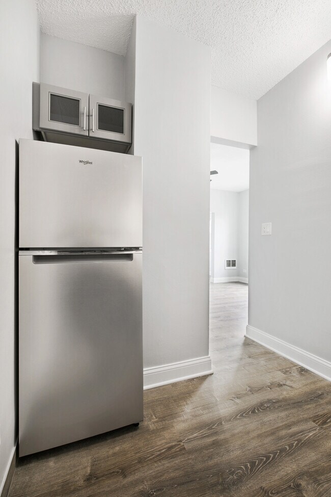 Photo - 4520 N Clarendon Ave Unit 408