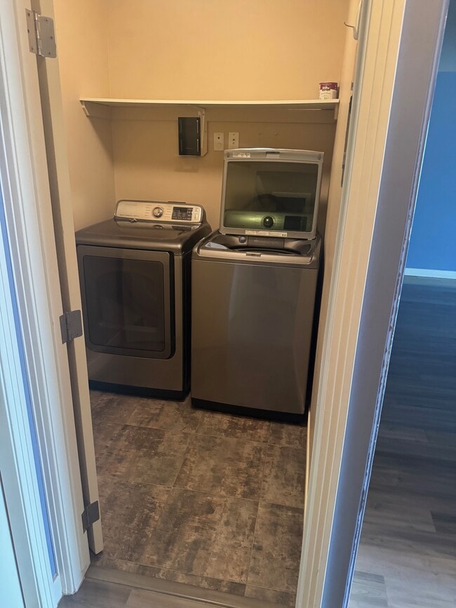 Photo - 2203 7th St E