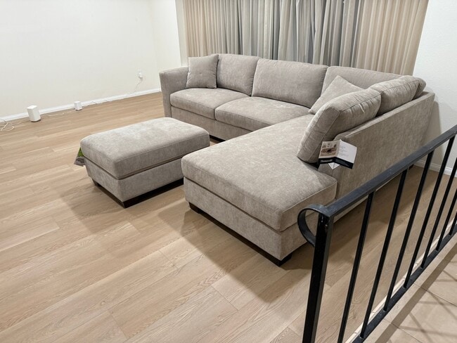 Photo - 750 Kostner Dr