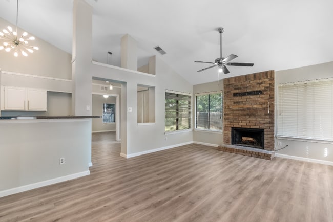 Photo - 821 Meadowdale Rd