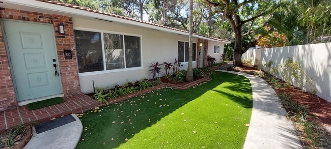 Building Photo - 1235 SW 13th Cir Unit West