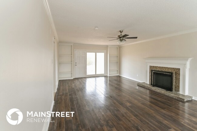 Photo - 4815 Beaconfield Cove