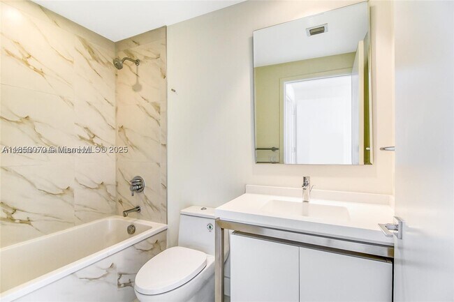 Photo - 2000 Metropica Wy Unit 1709