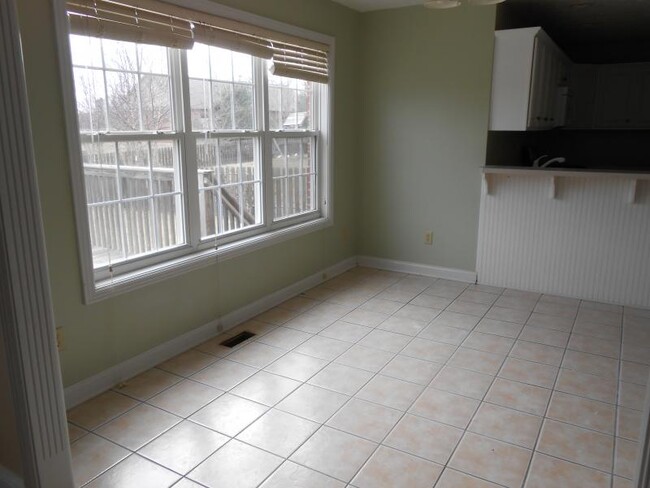 Photo - 112 Jersey Ct