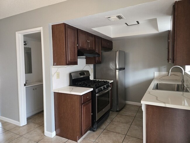 Photo - PER625 Unit 625 W Perdew Ave #B