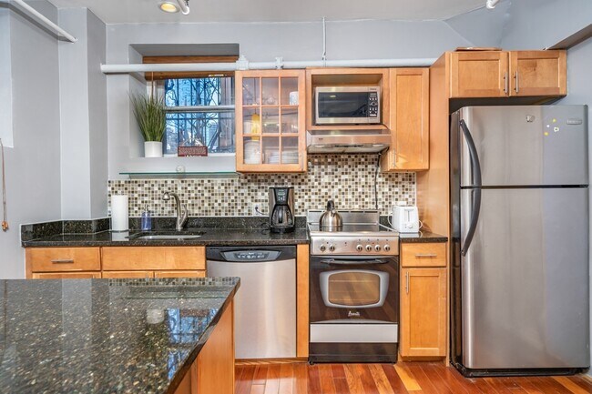 Photo - 330 Dartmouth St Unit B1