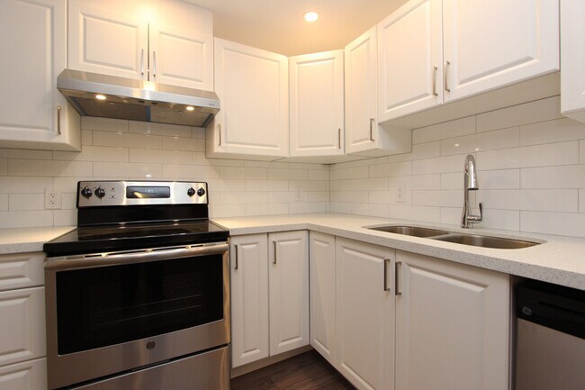 Photo - 628 Wilson Rd N