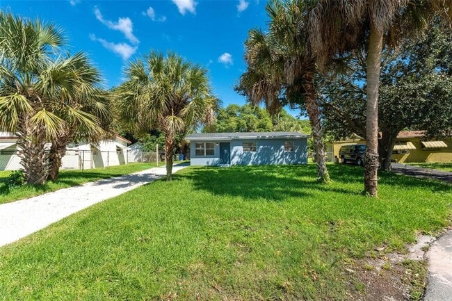 Building Photo - 1040 NW 23rd Ter Rental