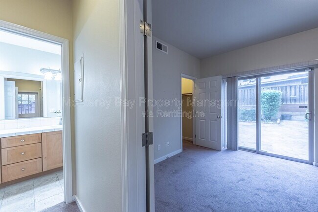 Photo - 594 Lopez Ave