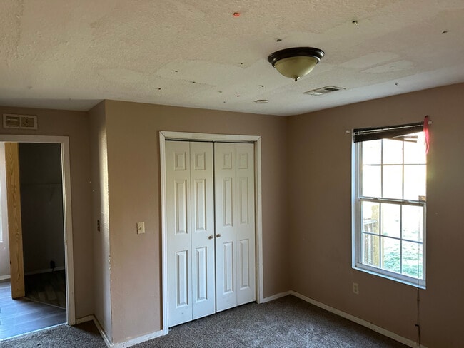 Photo - 618 Israel Rd