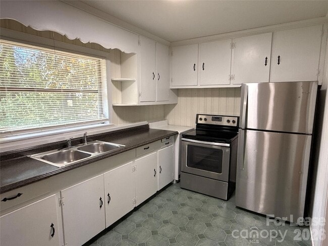 Photo - 104 Stowe Rd