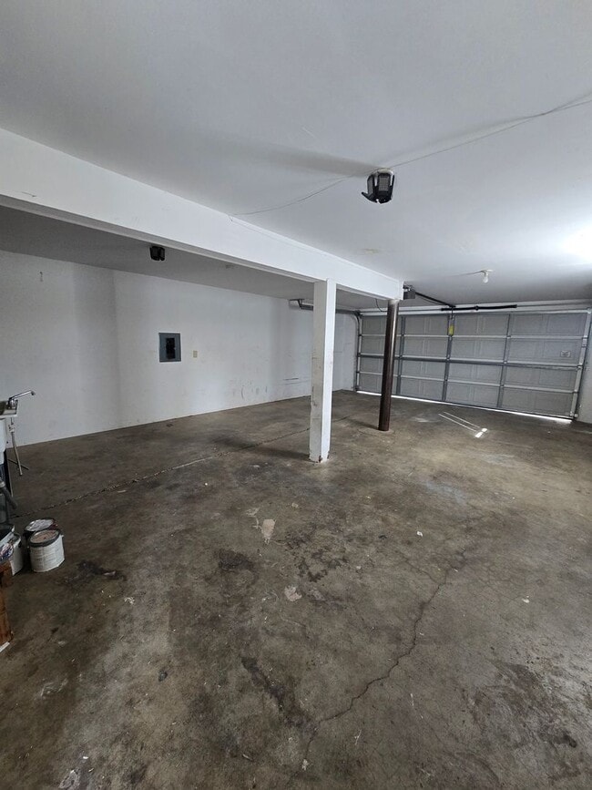 Photo - Amazing 3 bed with option for 4th bedroom ...