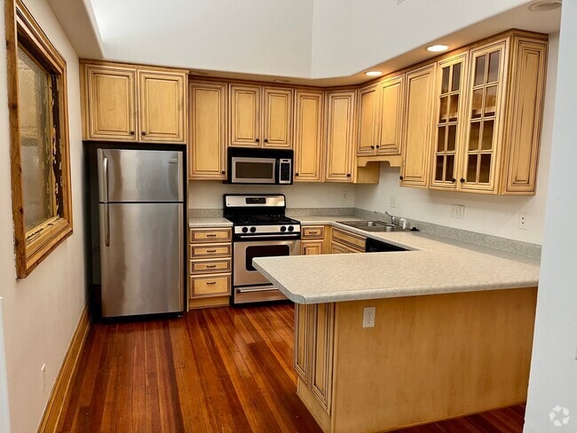 Building Photo - 216 N Center St Unit 2 Rental