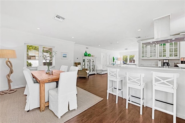 Photo - 2360 NE 15th Terrace