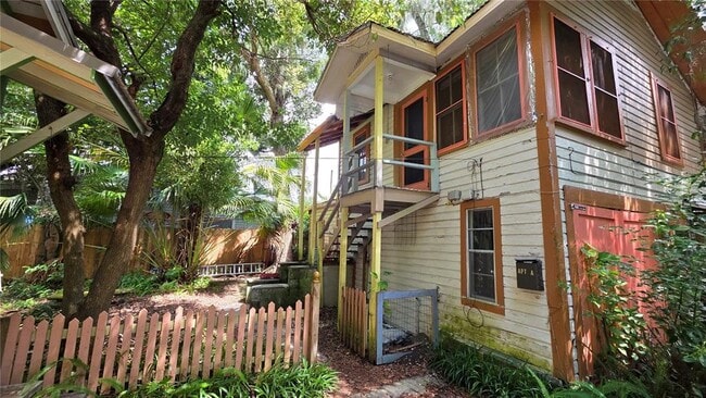 Building Photo - 1317 NW 7th Ave Rental