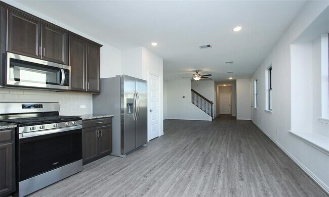 Photo - 7124 Elgin St