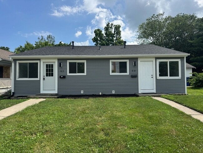 Spacious 4 Bedroom, 2 Bath Home Close to OWU! - Spacious 4 Bedroom, 2 Bath Home Close to OWU!