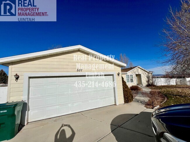 Photo - Beautiful 3 Bedroom 2 Bathroom House