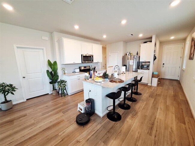 Photo - 417 Dipprey Ln