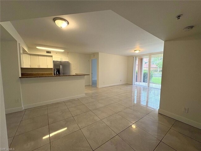 Building Photo - 1265 Wildwood Lakes Blvd