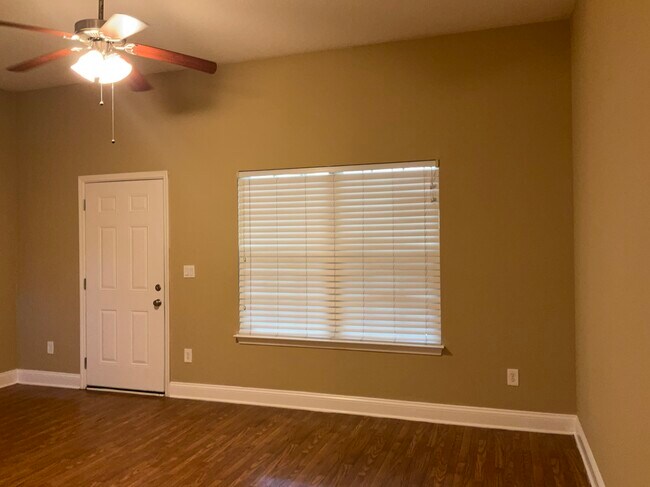 Photo - 2132 Cherokee Cove Trl