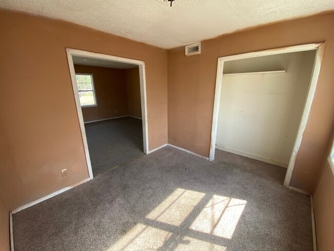 Photo - 501 E Broadway St