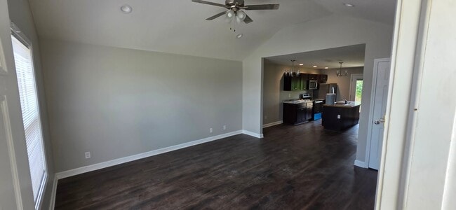 Photo - 285 Creekwood Ave Unit D