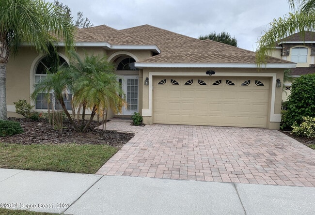 Building Photo - 1227 Hasley Pl