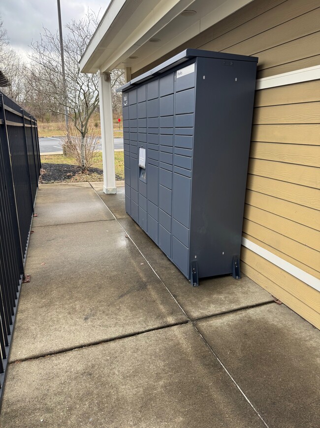 Amazon Lockers