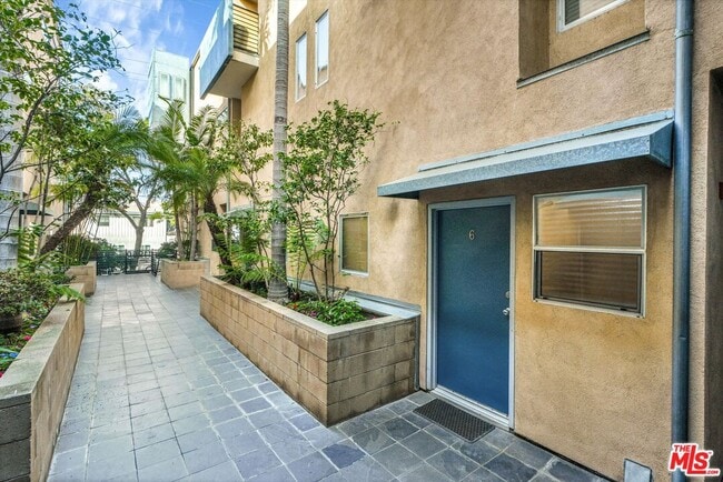 Photo - 11960 Iowa Ave Unidad 6