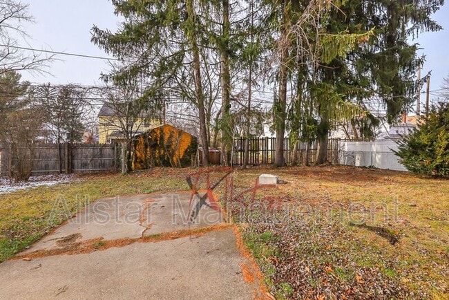 Photo - 458 Hillwood Dr