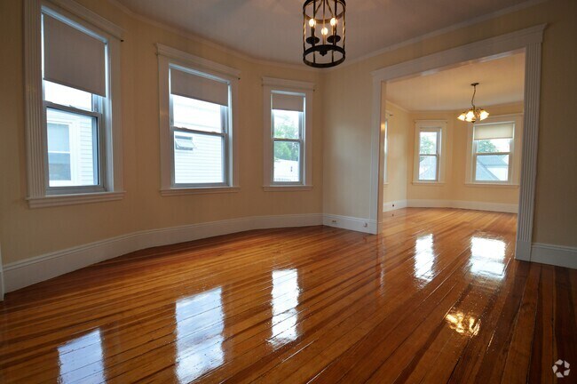 Building Photo - 39 Montfern Ave Unit 3 Rental