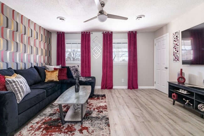 Building Photo - 308 Denny Cir