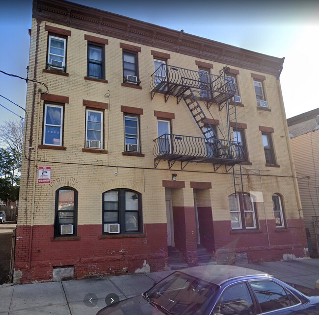 200 Market St Apartments Unit 6 Passaic, NJ