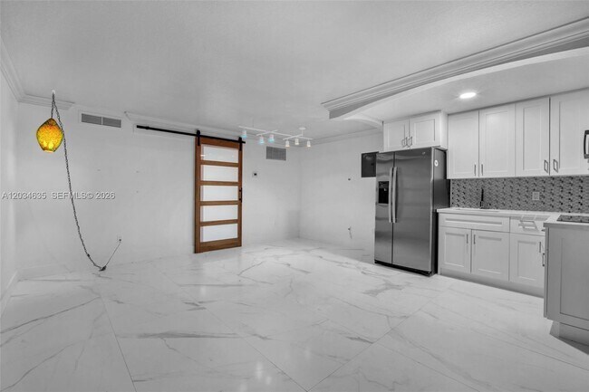 Photo - 3245 Virginia St Unit 16