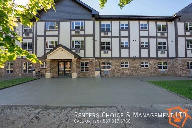 Building Photo - Senior Living in The Edwards - 1 Bedroom, Pet Friendly